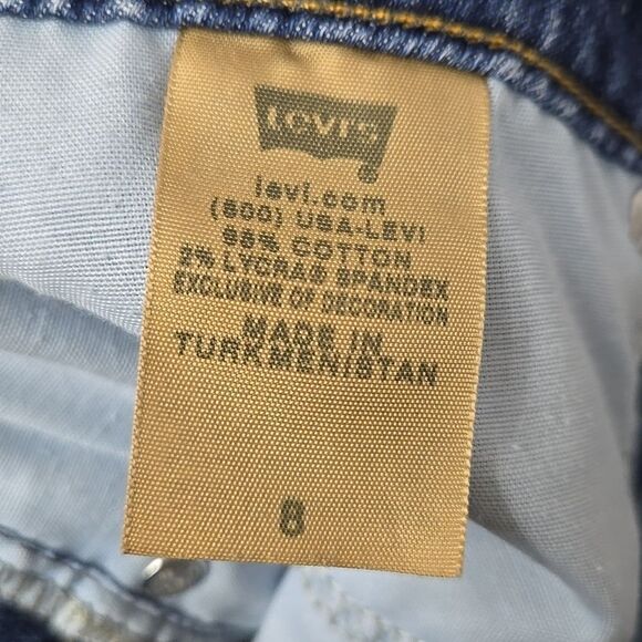 Levi's 545 Women's Bermuda Stretch Pockets Cuff Mid-Rise Distressed Denim Short - Picture 5 of 9